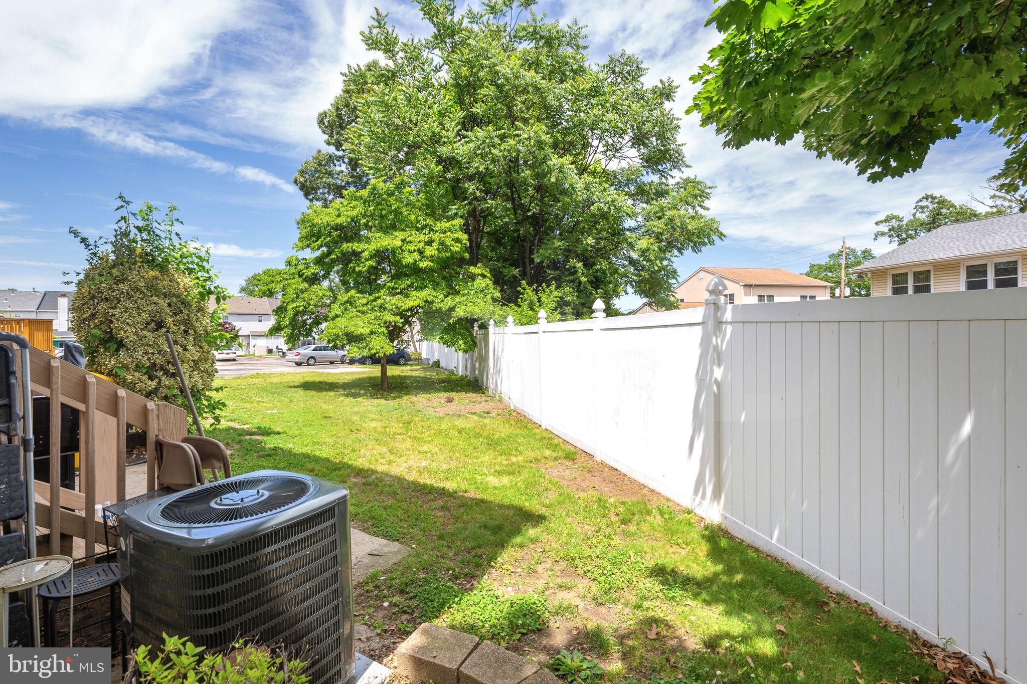 4 FAIRWAY BOULEVARD