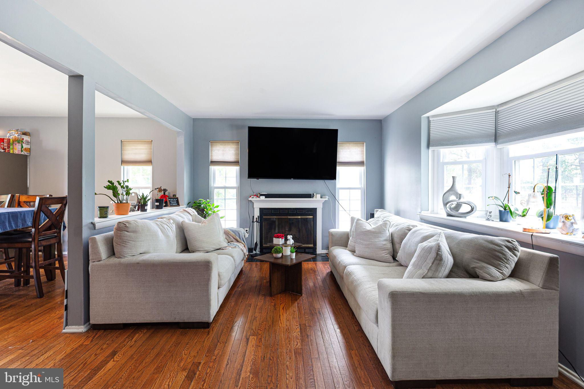4 FAIRWAY BOULEVARD