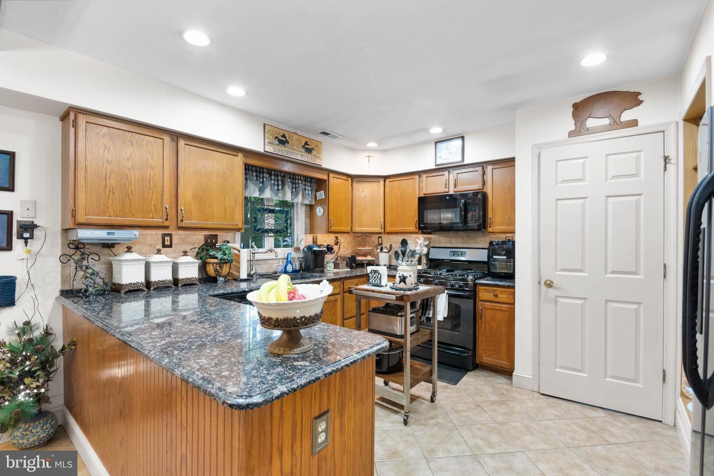 16 Cypress Ct