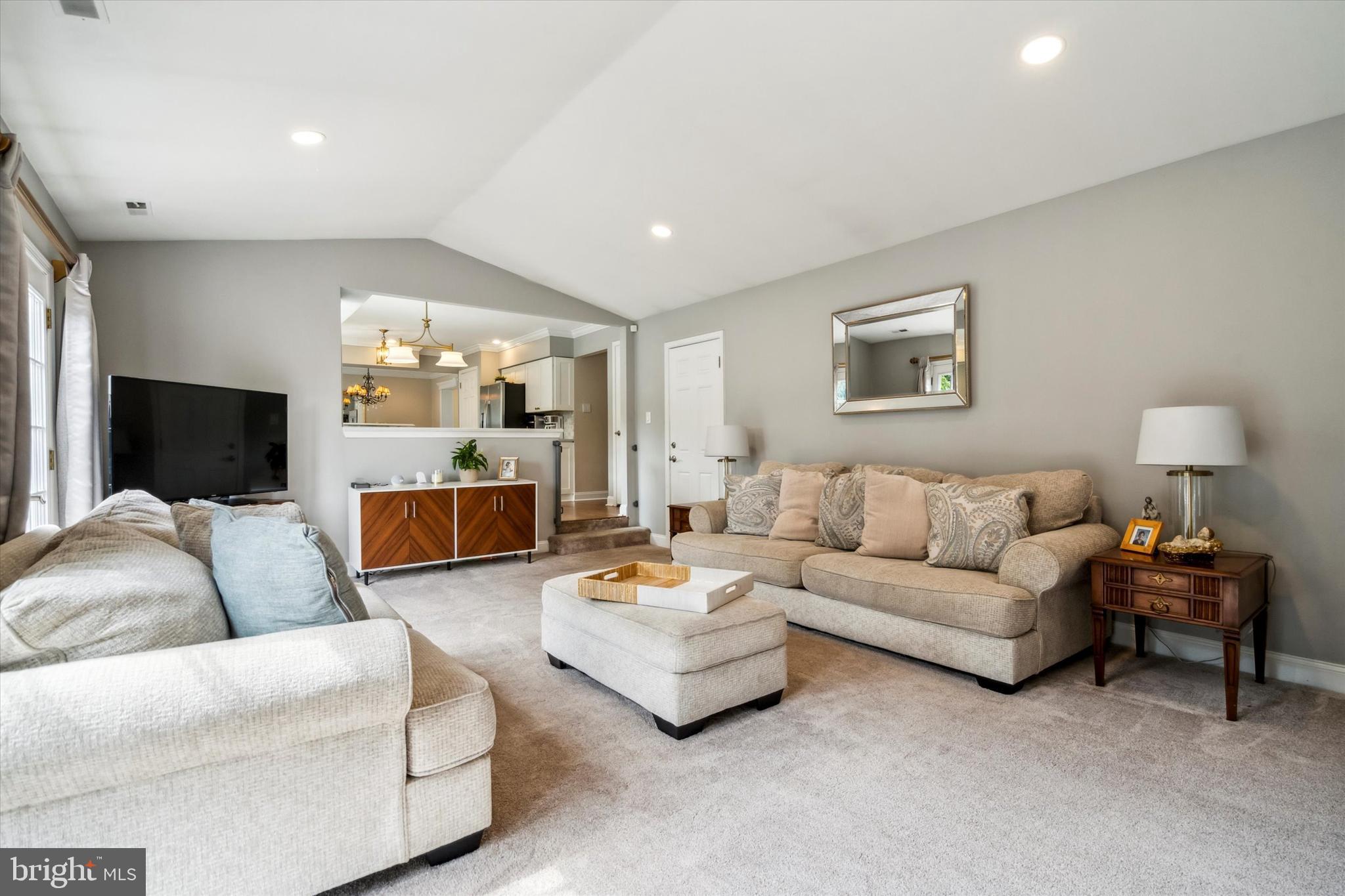126 Hampton Dr