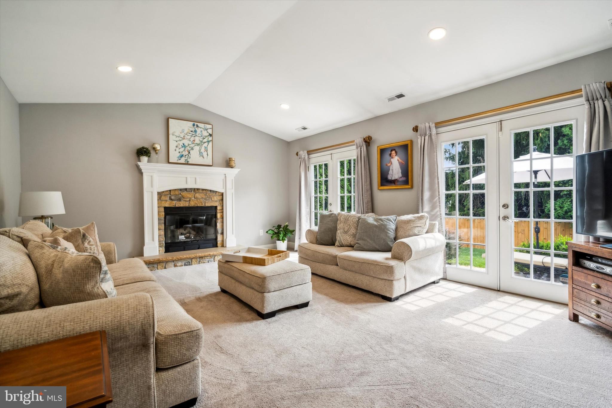 126 Hampton Dr