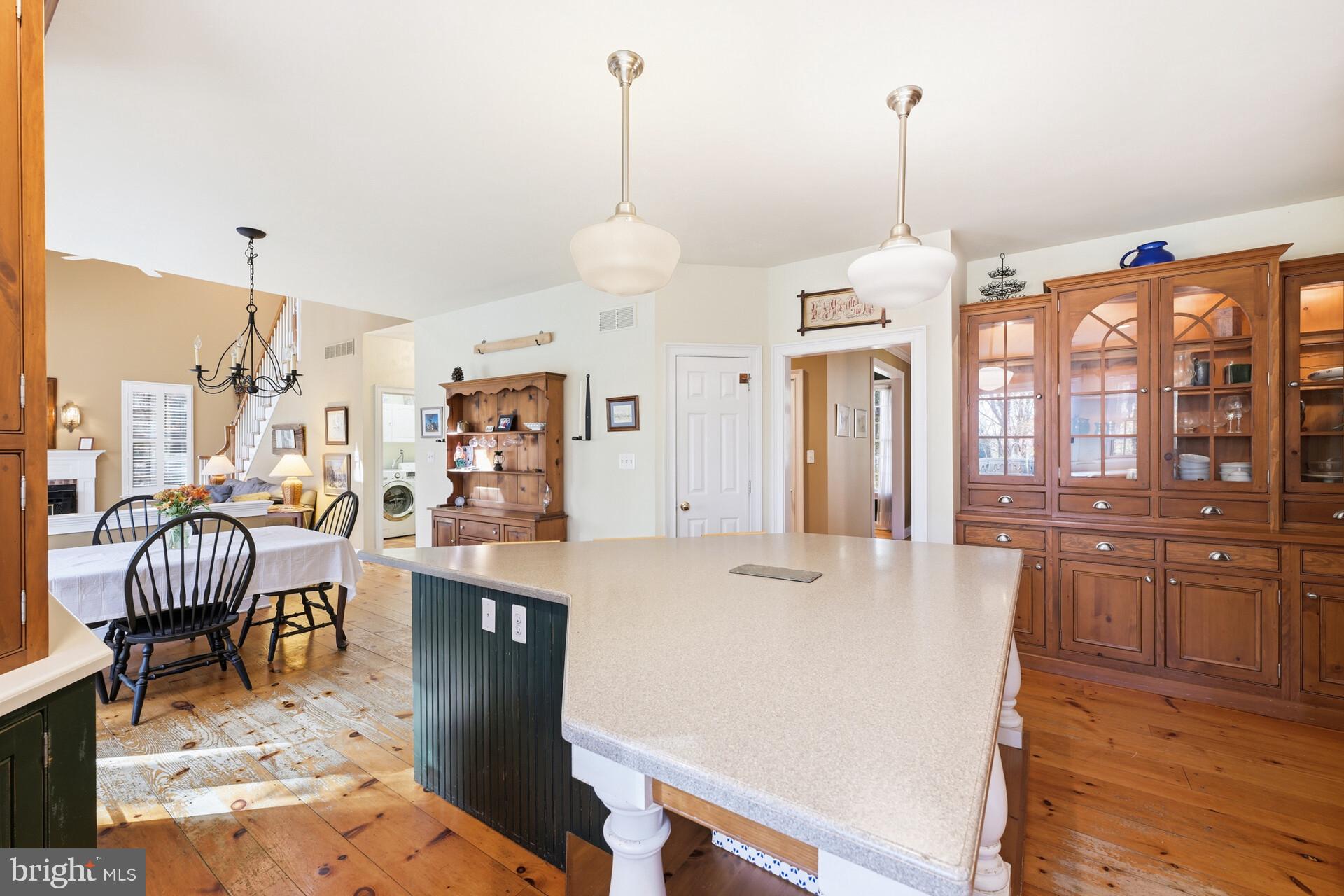 6950 UPPER YORK ROAD