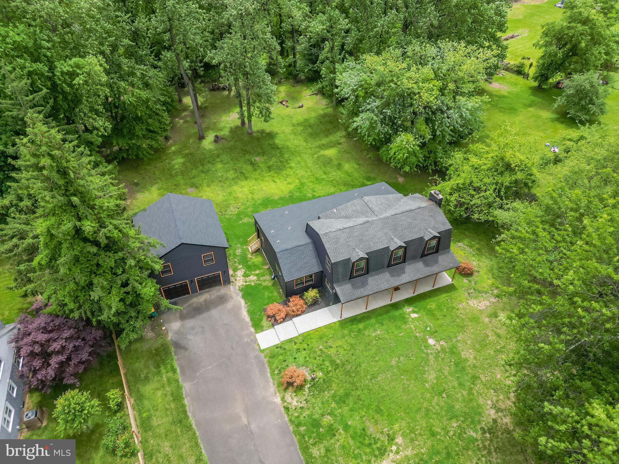 11 STOOPVILLE ROAD