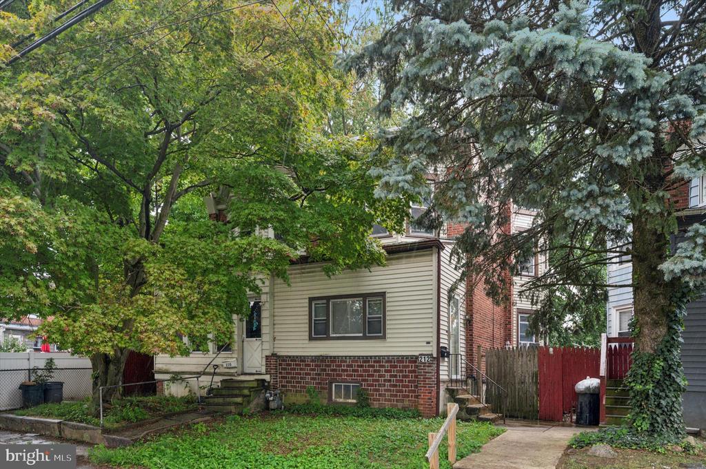 212 Pusey Ave