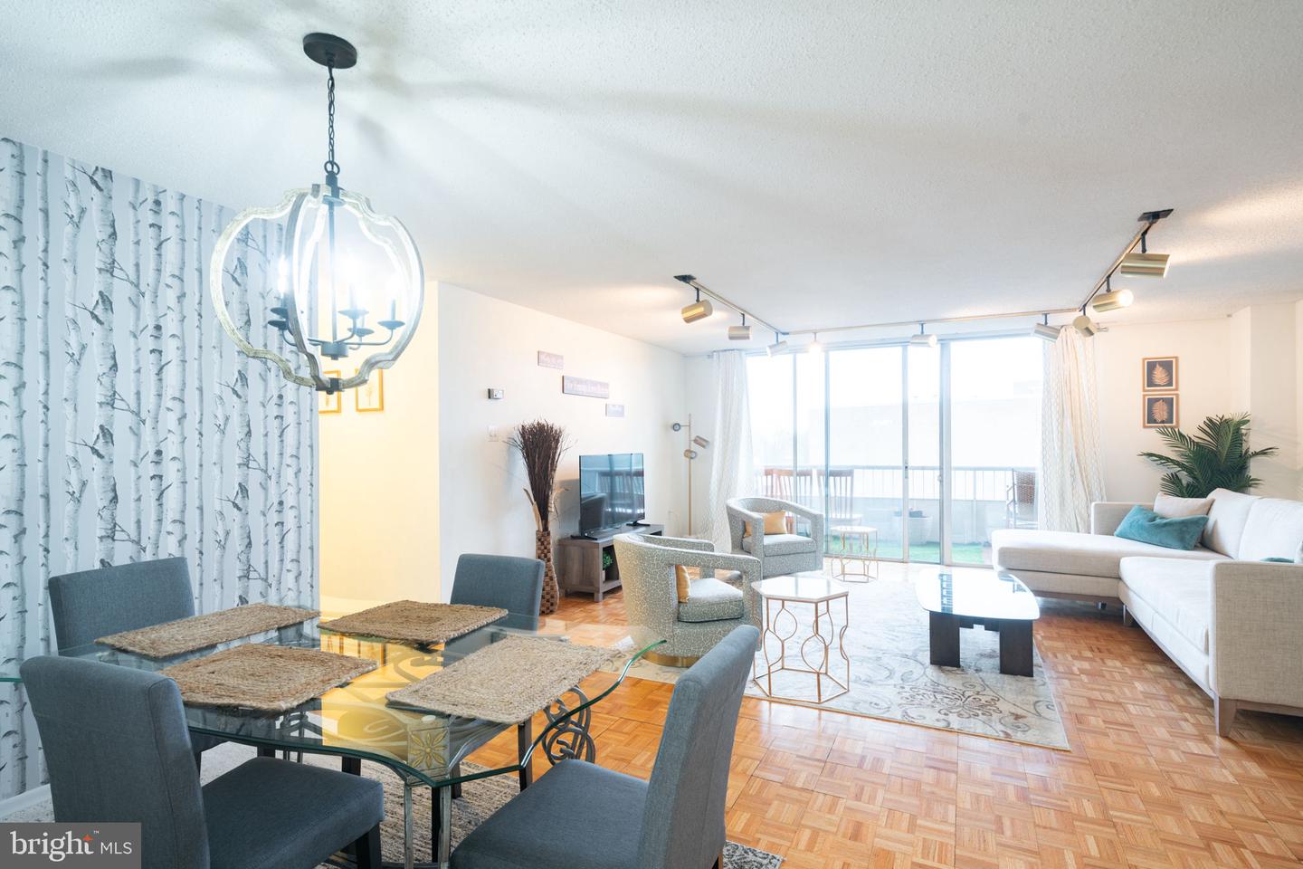 100 West Ave #627s