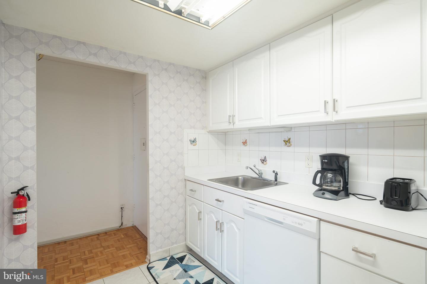 100 West Ave #627s