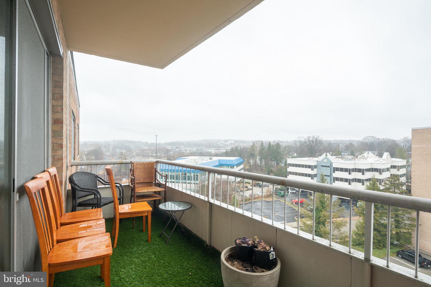 100 West Ave #627s
