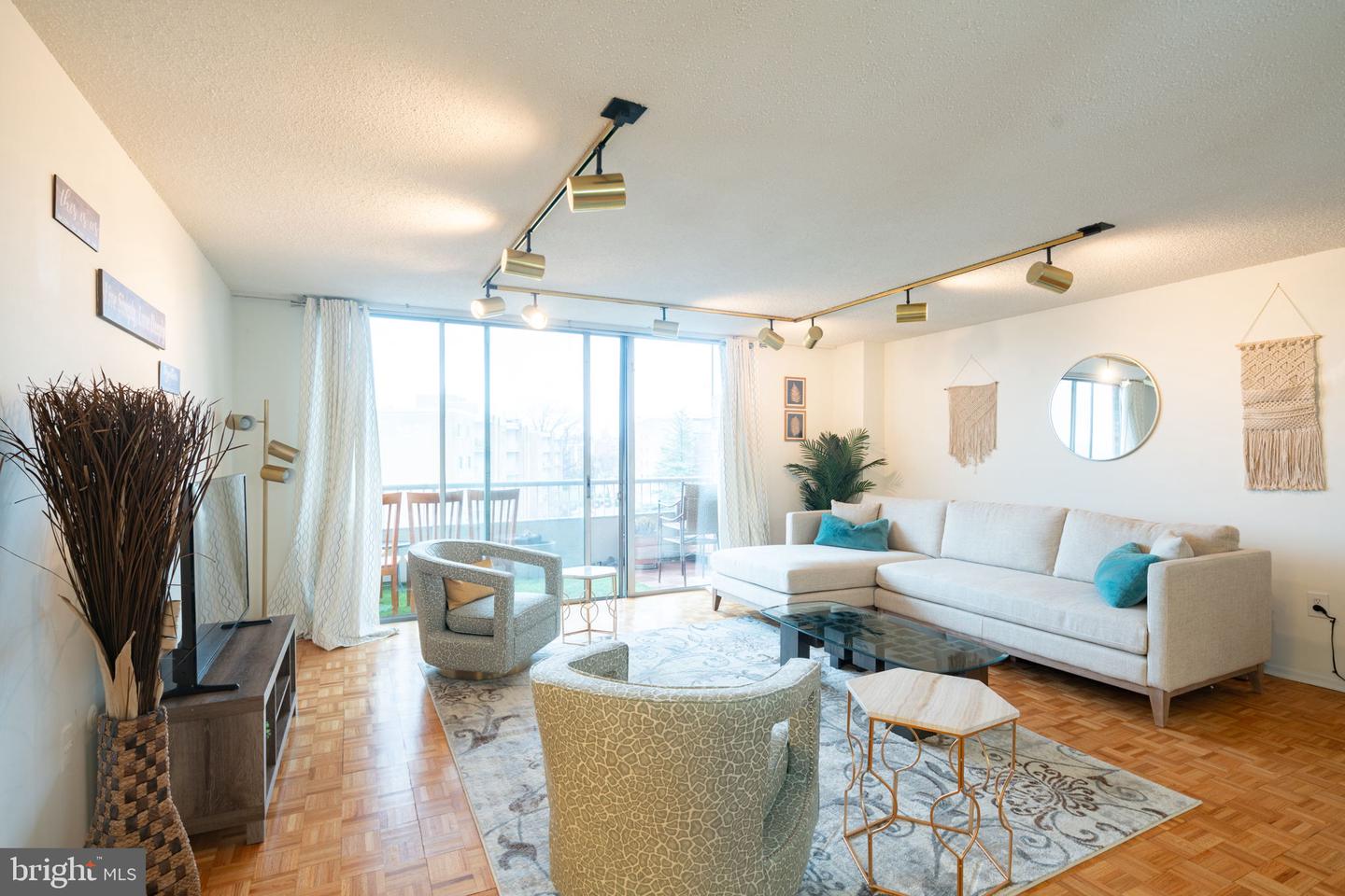 100 West Ave #627s