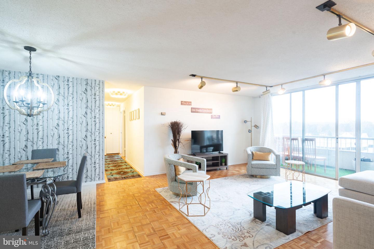 100 West Ave #627s