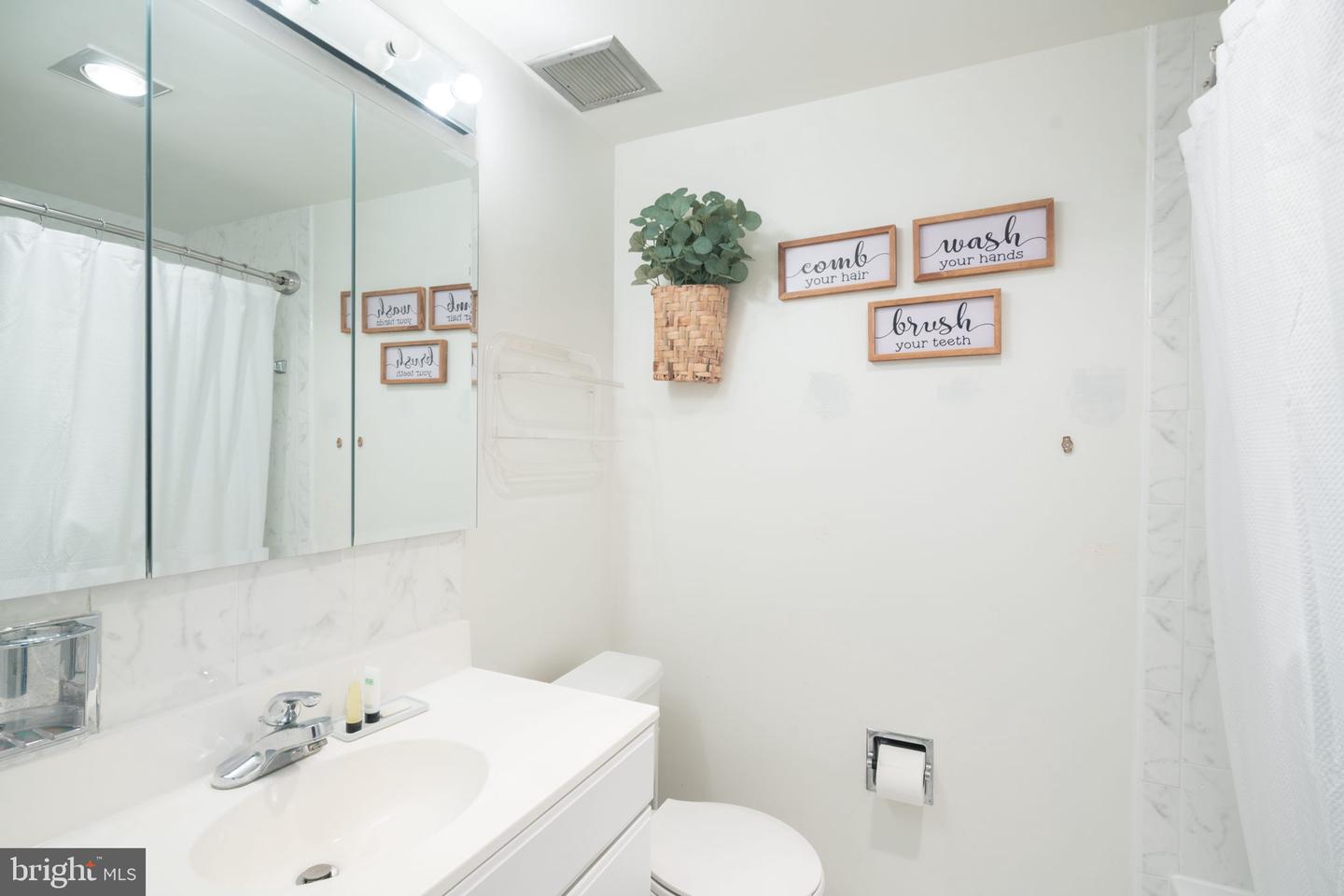 100 West Ave #627s