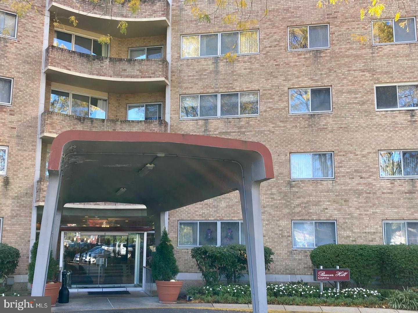 309 Florence Ave #402-N