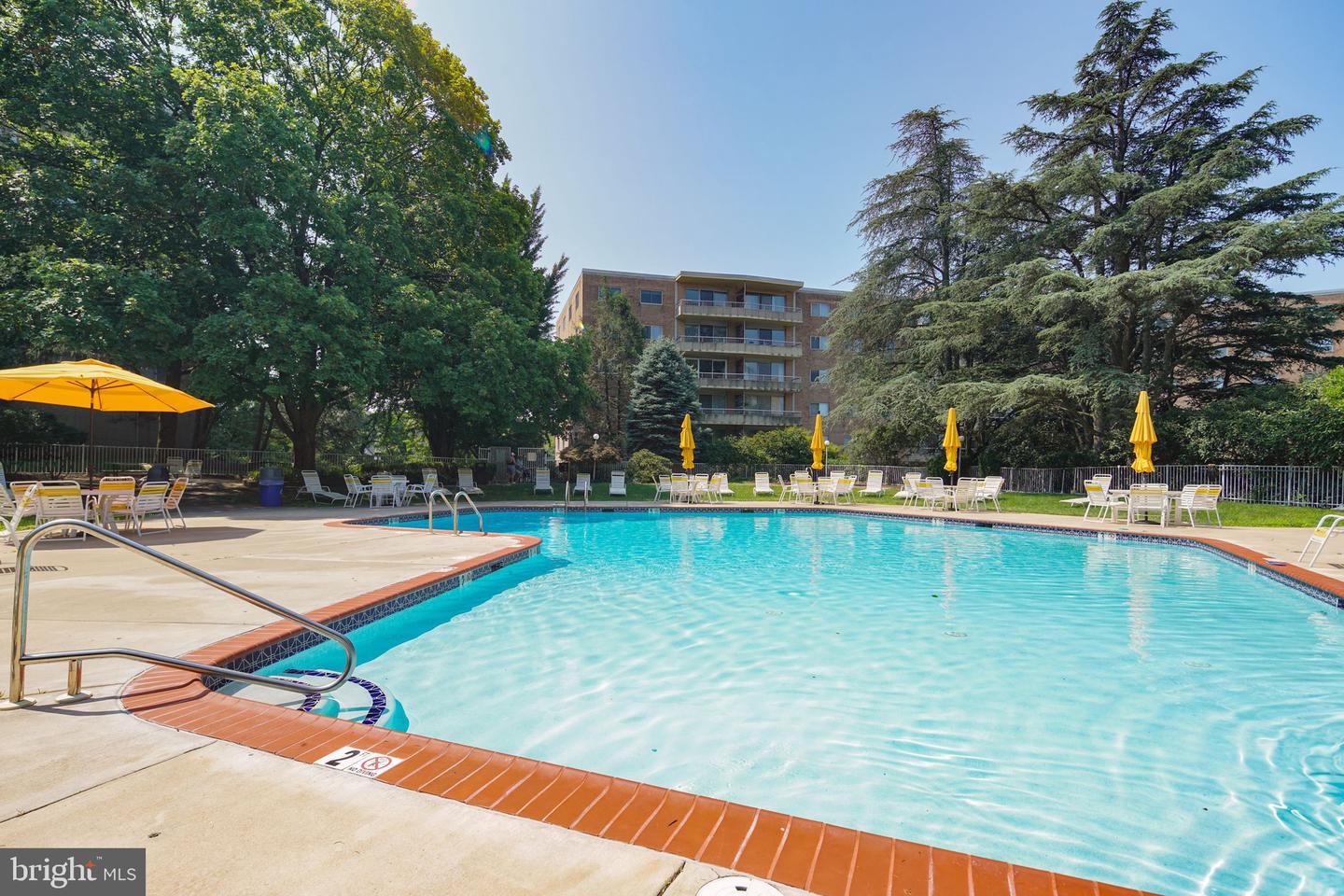 309 Florence Ave #402-N