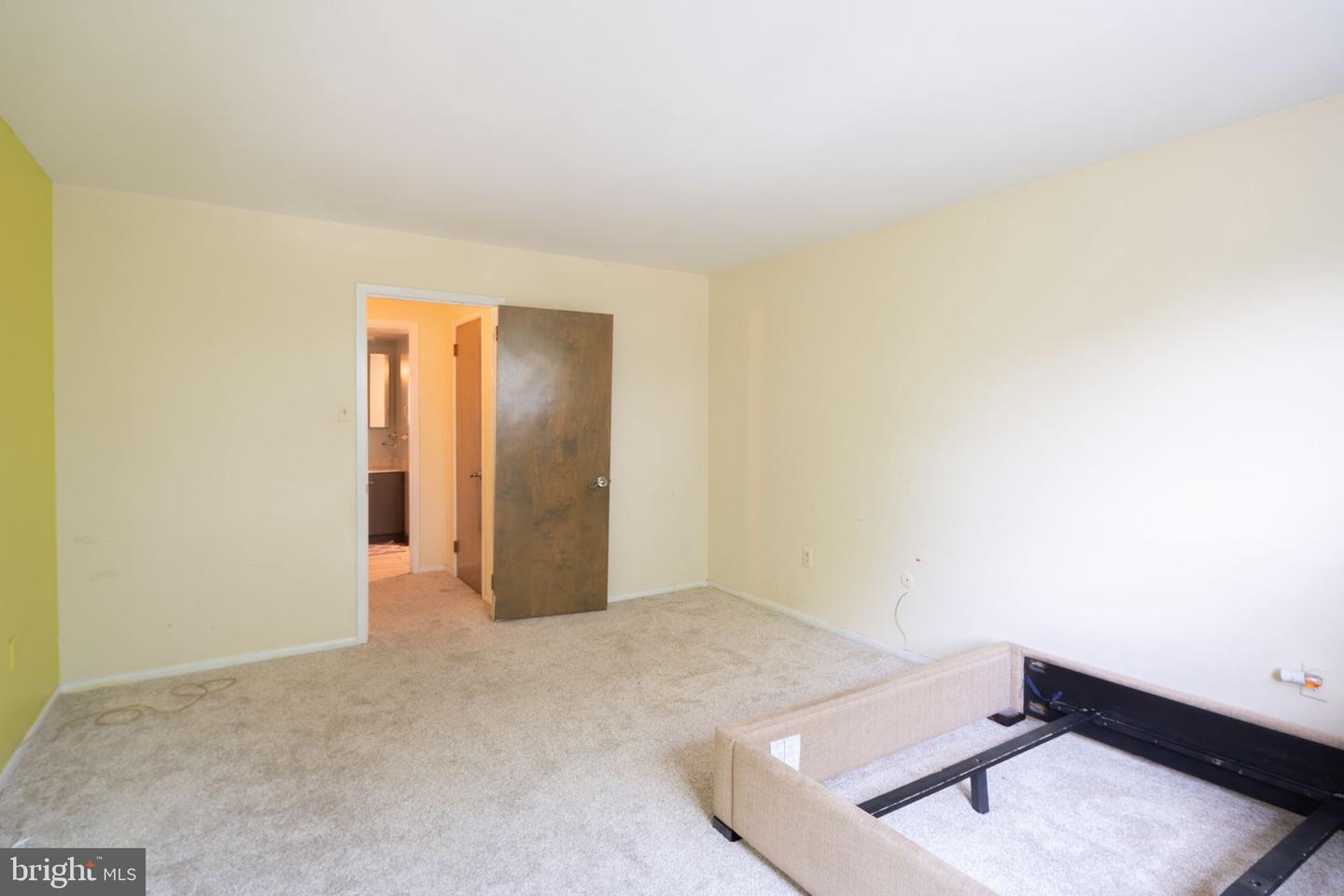 309 Florence Ave #402-N