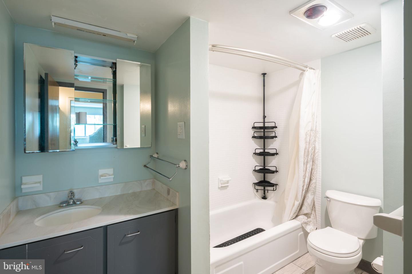 309 Florence Ave #402-N