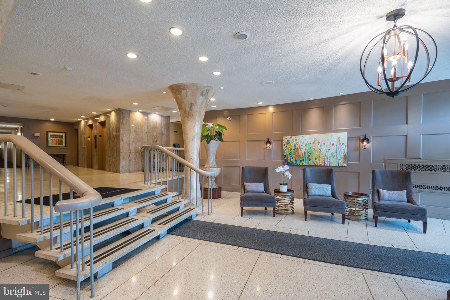 309 Florence Ave #402-N
