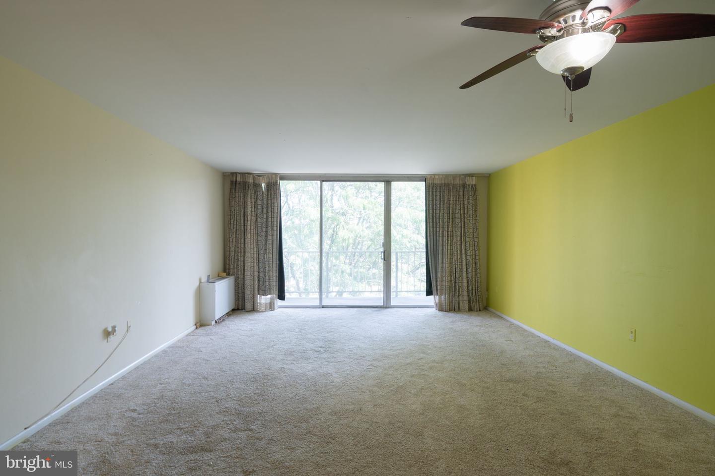 309 Florence Ave #402-N