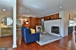 1157 Delene Rd