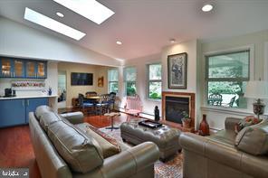 1157 Delene Rd