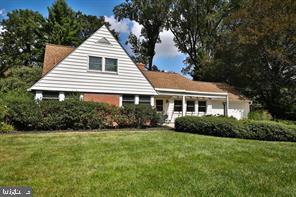 1157 Delene Rd