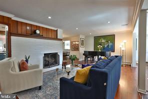 1157 Delene Rd
