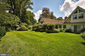 1157 Delene Rd