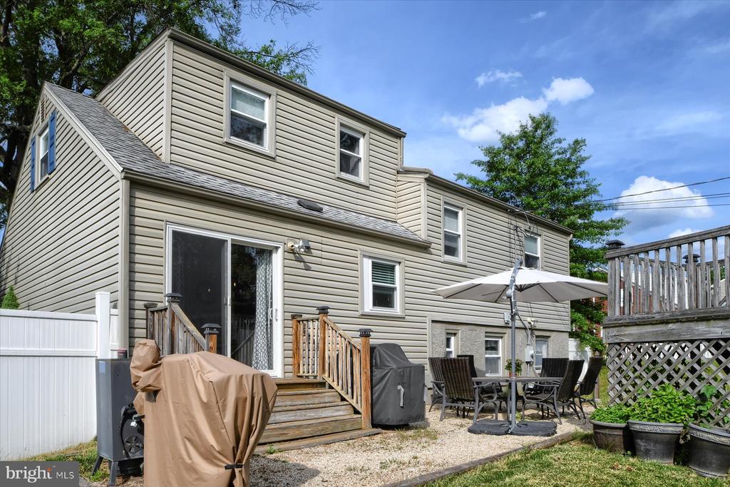 1100 Columbia Ave