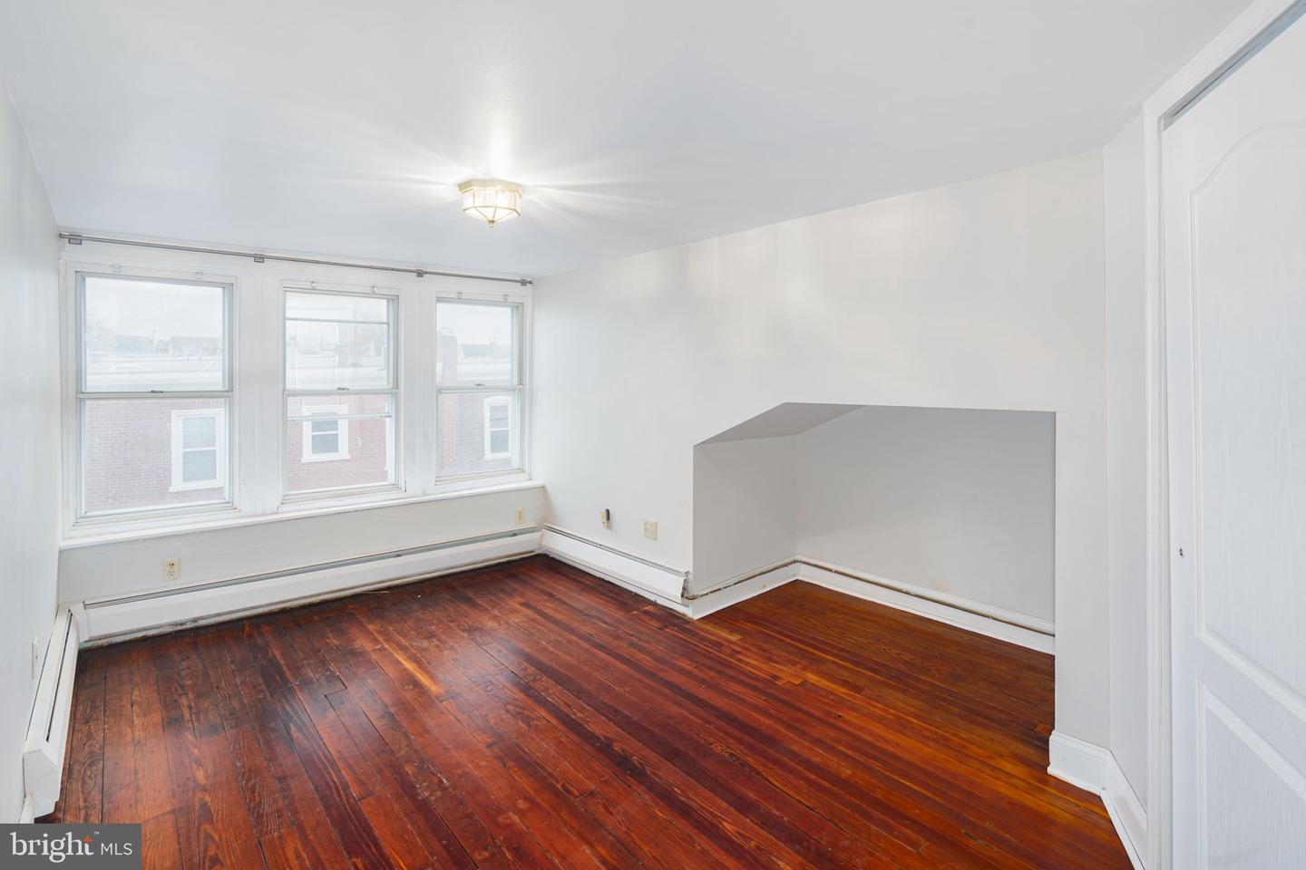 4229 Manayunk Ave