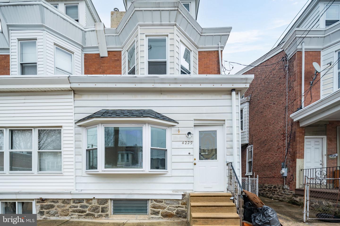 4229 Manayunk Ave