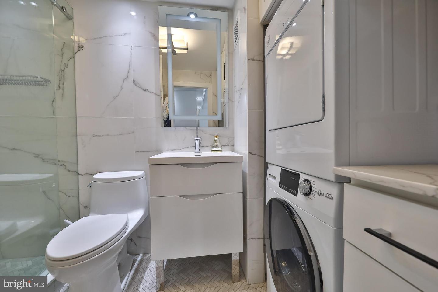 210 Locust St #11gw