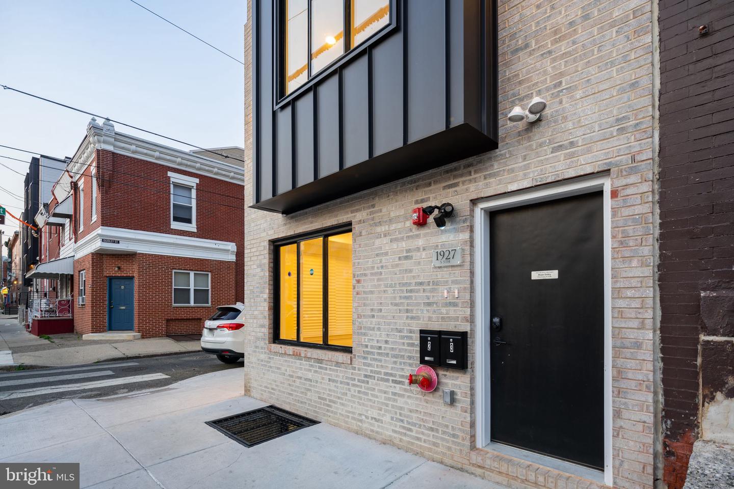 1927 S 5th St #2