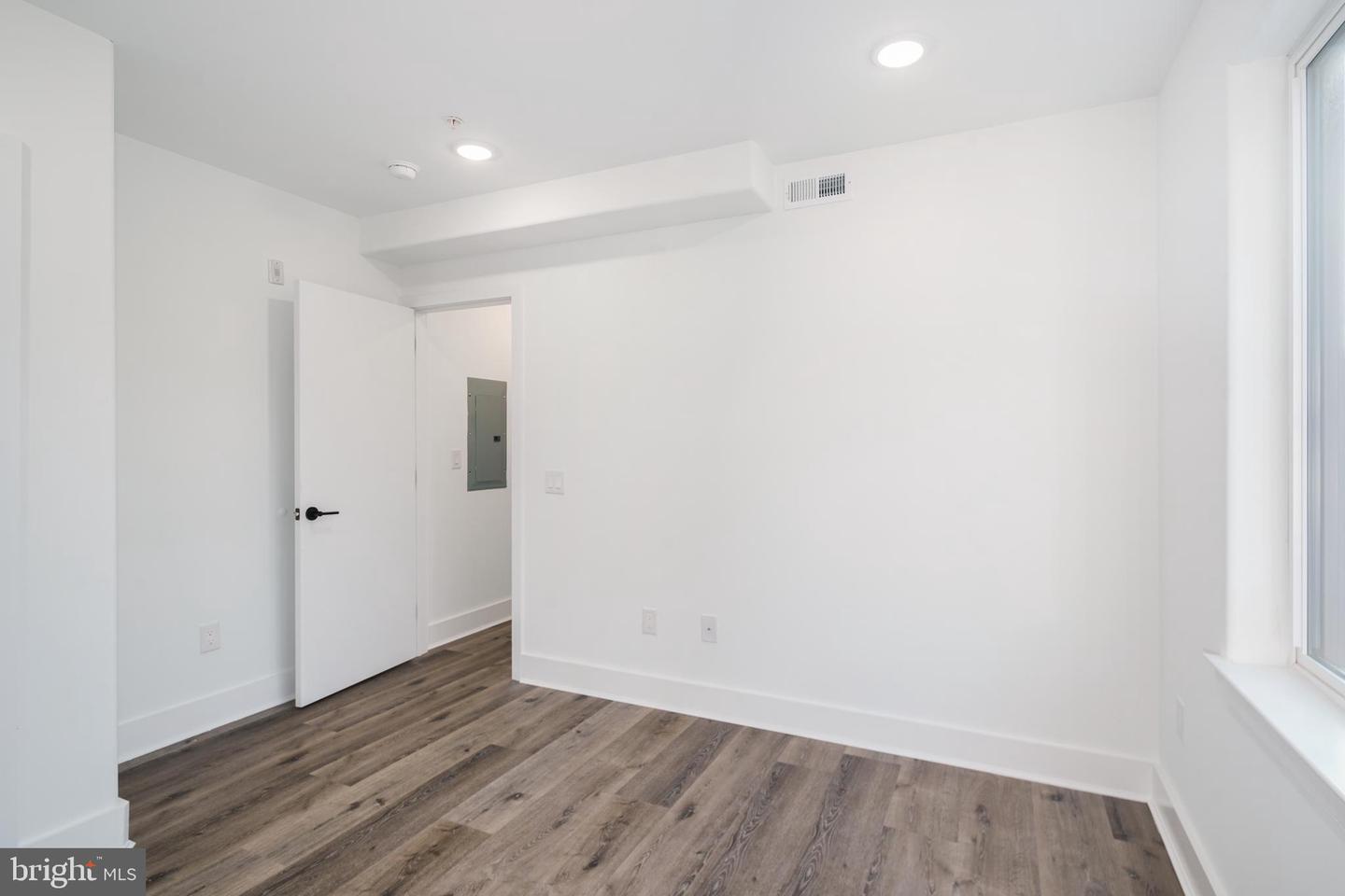 1927 S 5th St #2