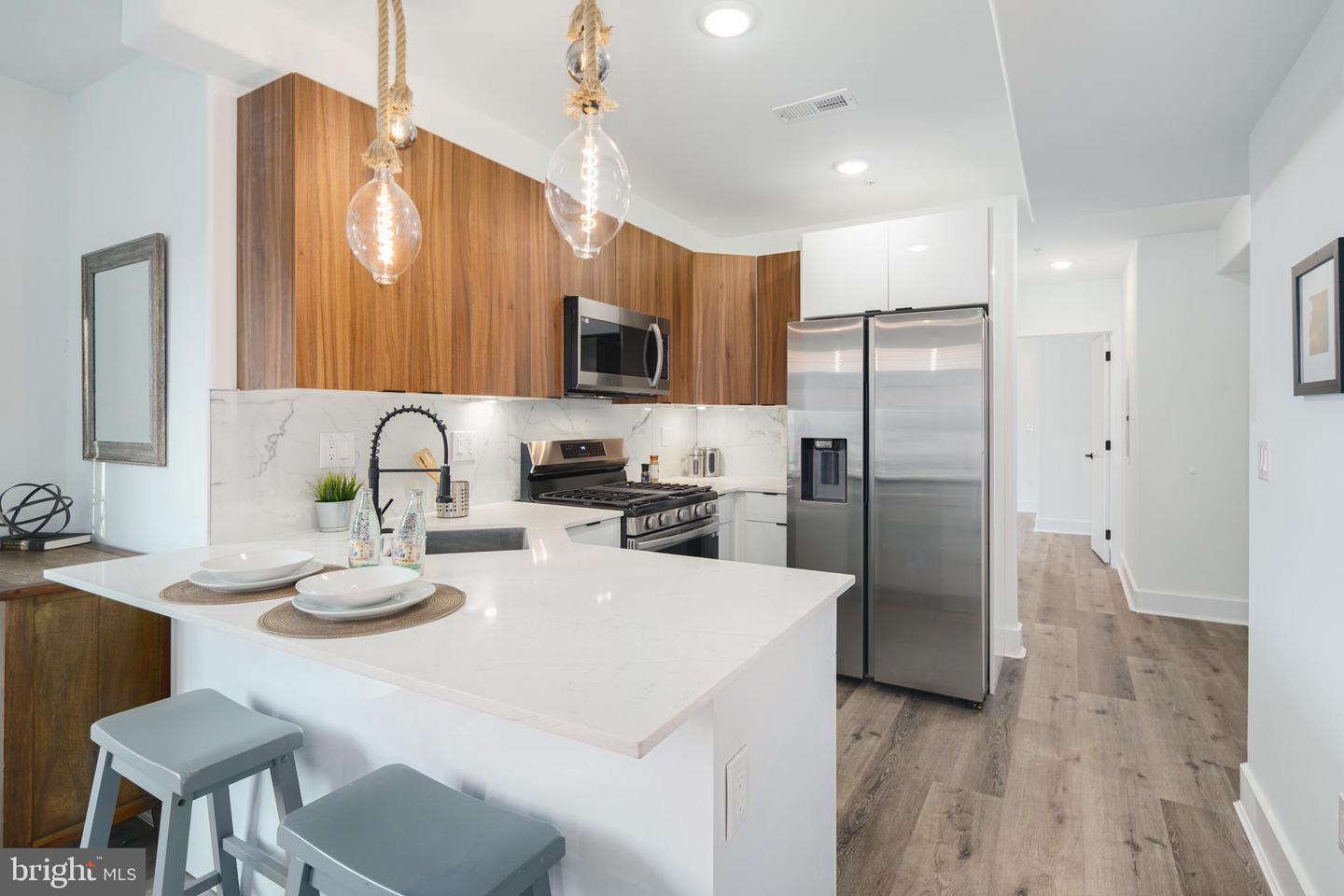 1927 S 5th St #2