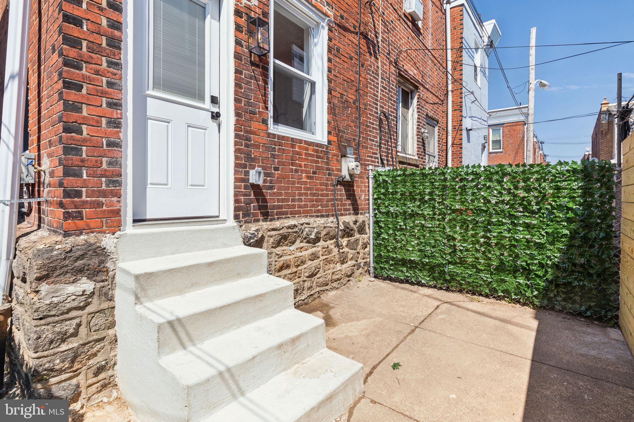 1325 N 26th St