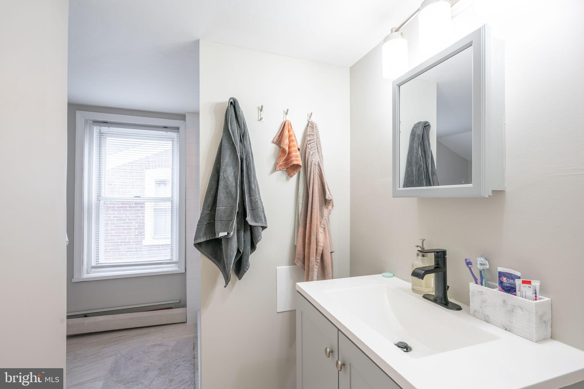 4229 Manayunk Ave