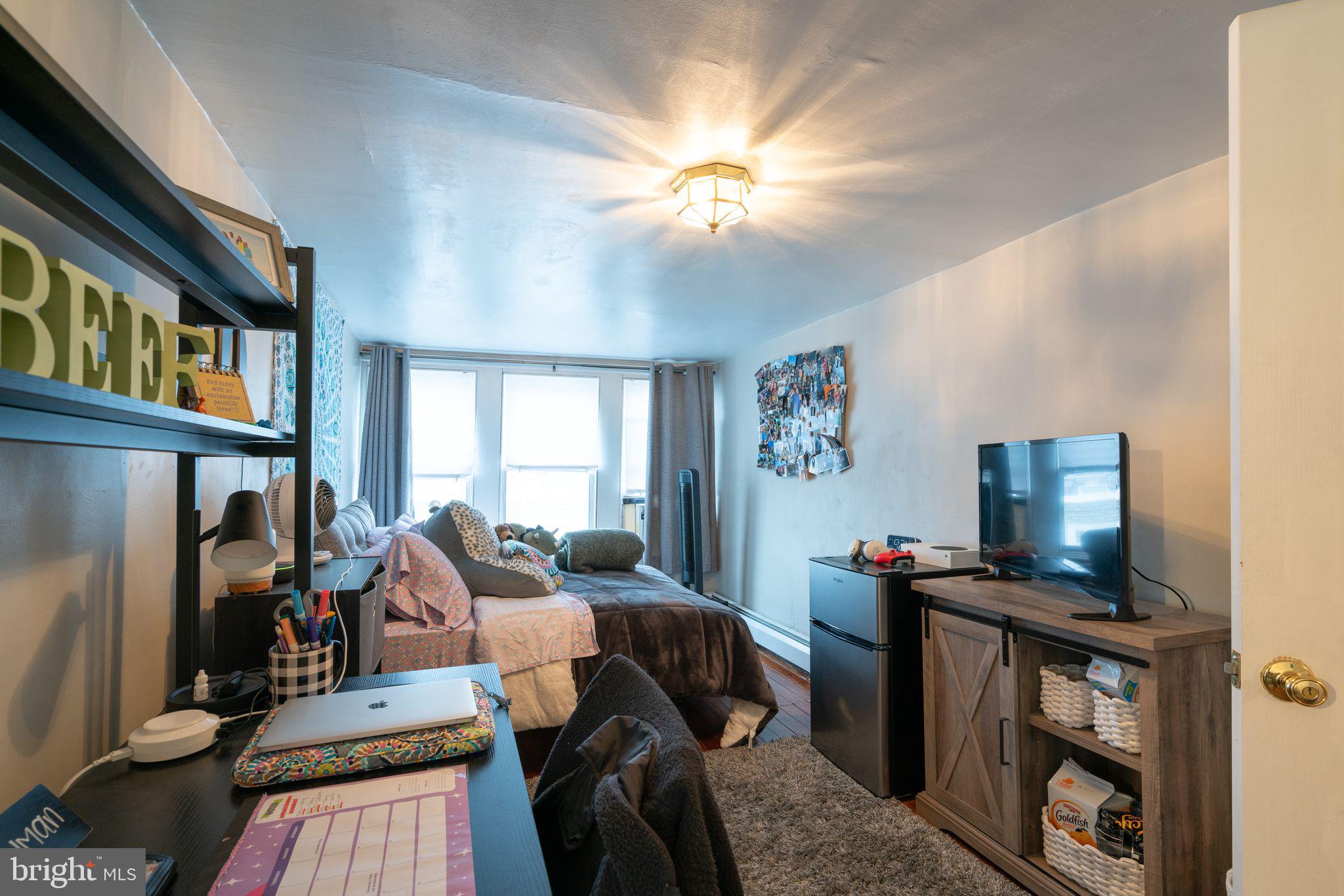 4229 Manayunk Ave