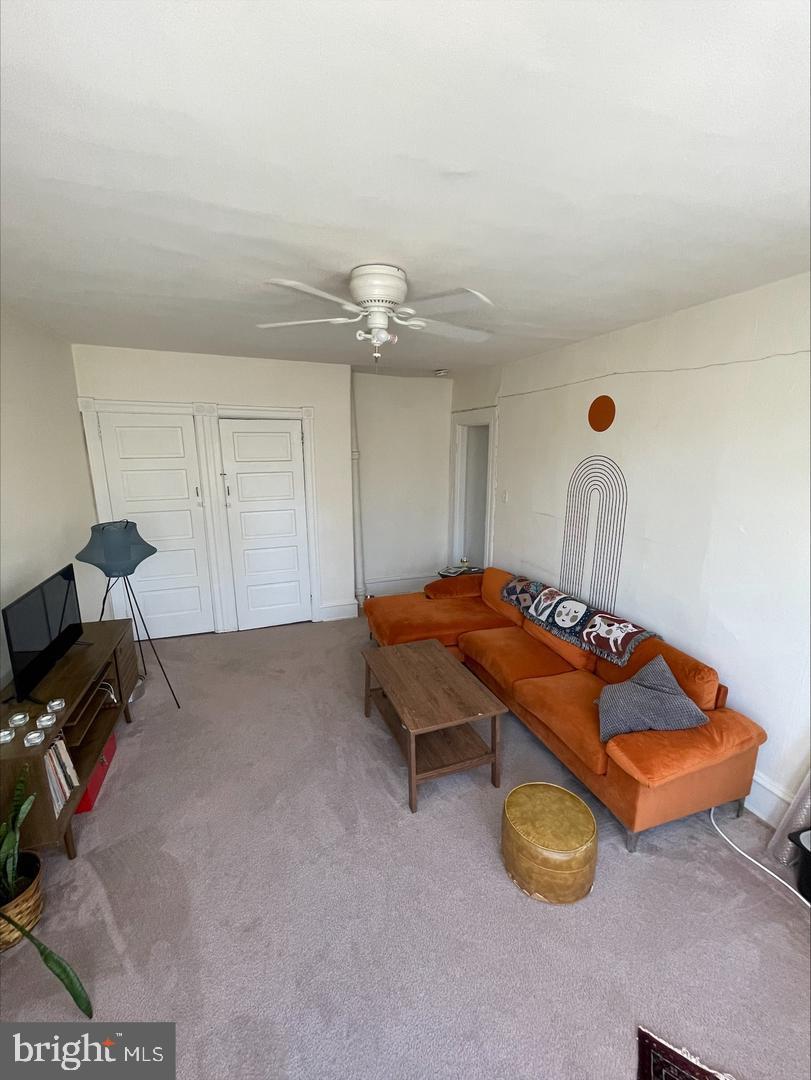 5338 Ridge Ave