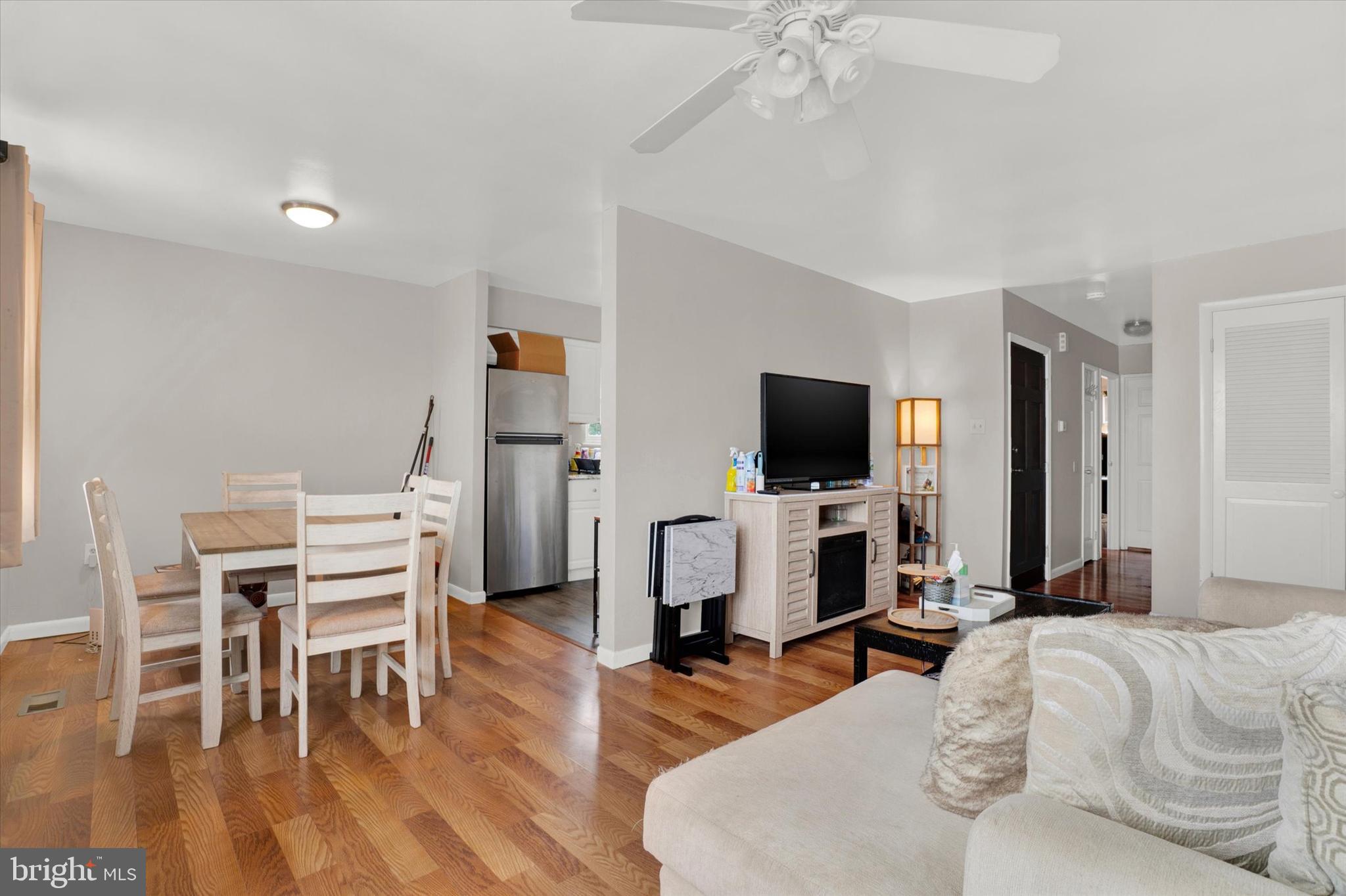 4134 Carteret Dr