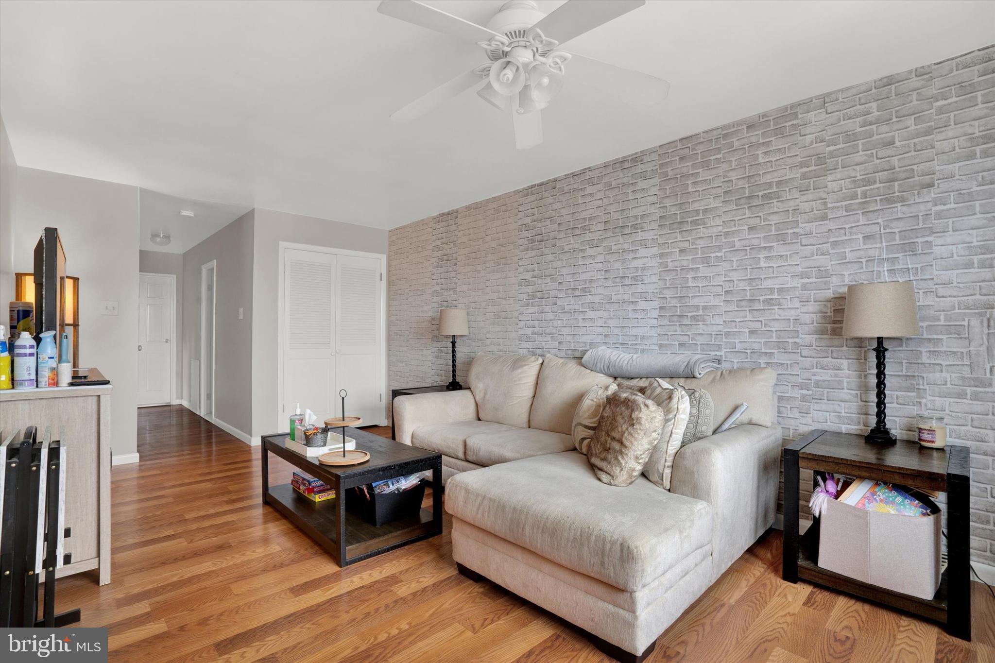 4134 Carteret Dr