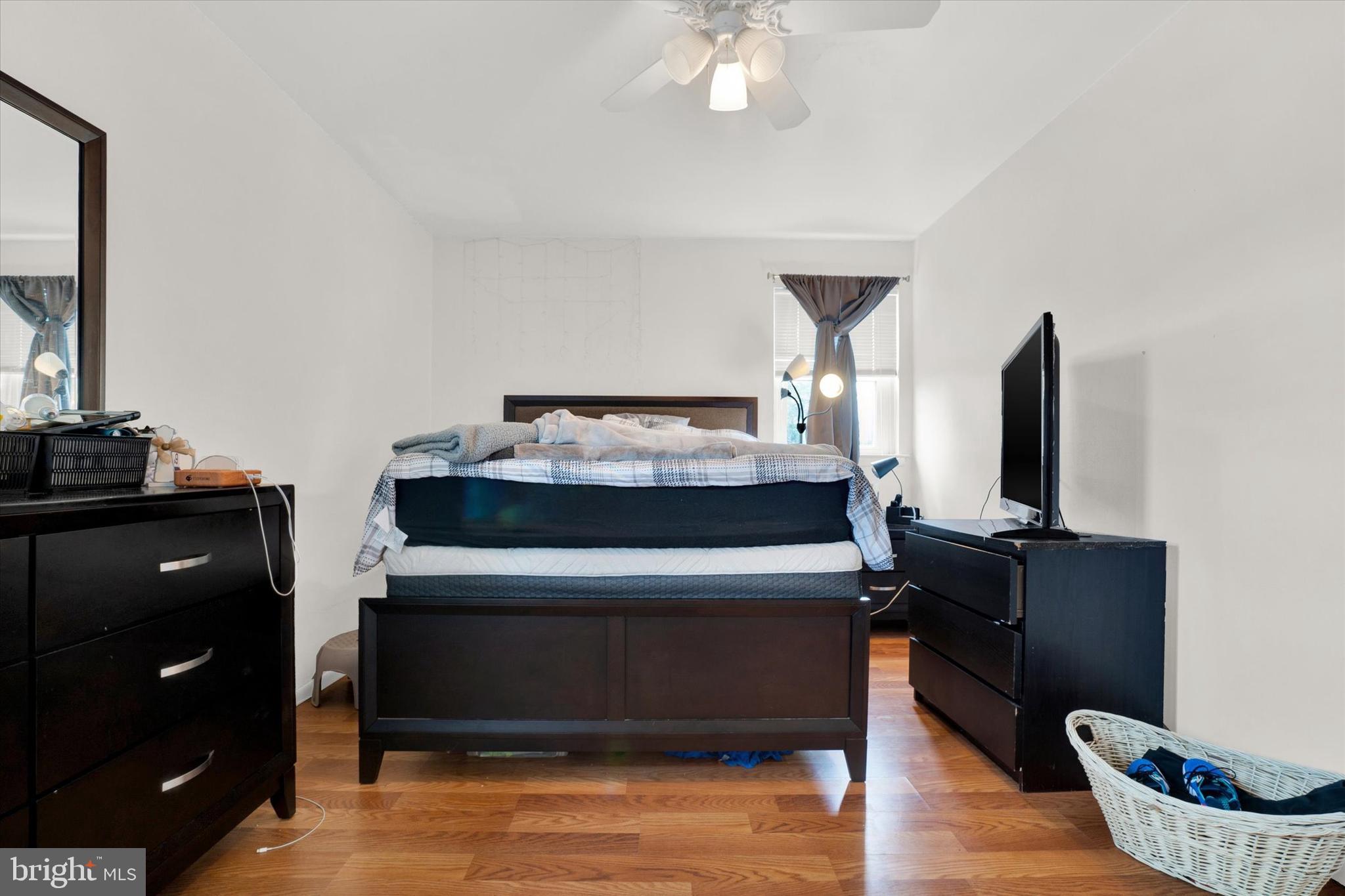 4134 Carteret Dr