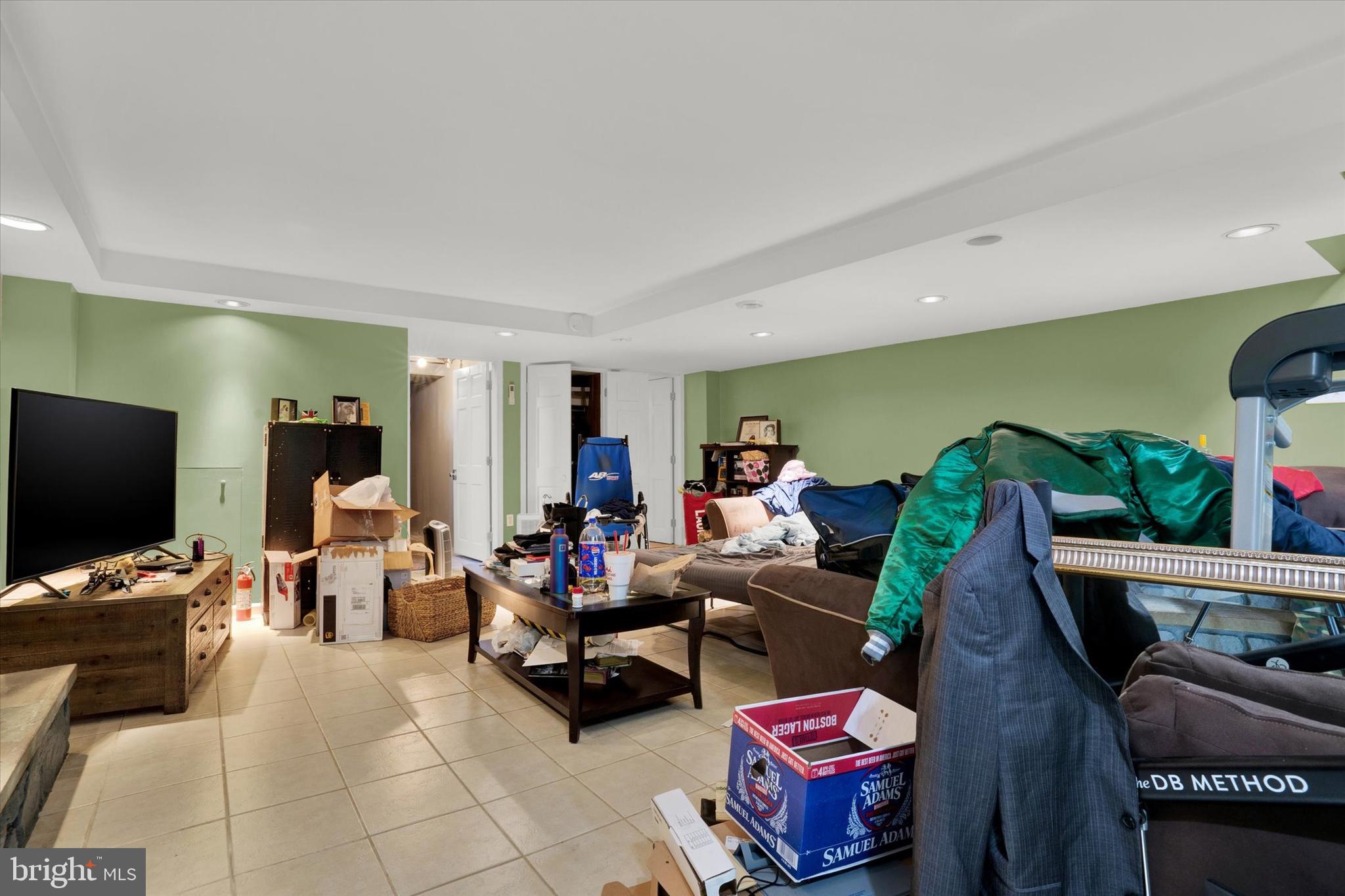 4134 Carteret Dr