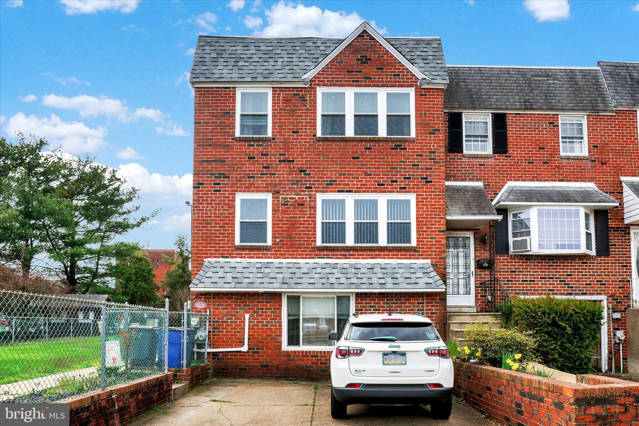 4134 Carteret Dr