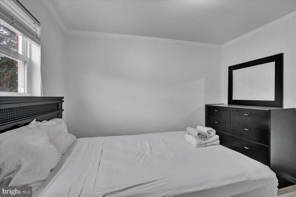 1952 GOODNAW ST #2