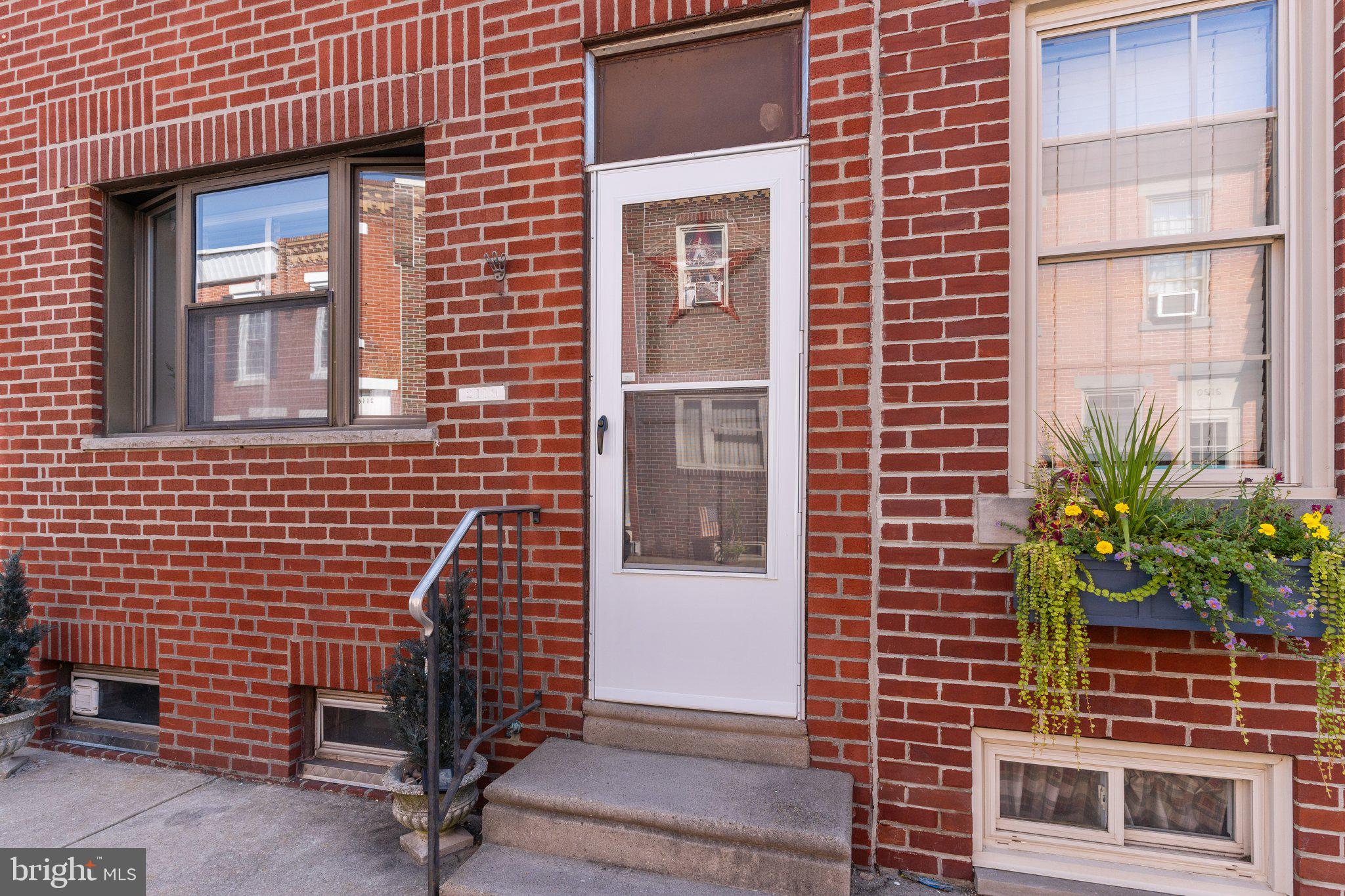 2119 S Hancock St