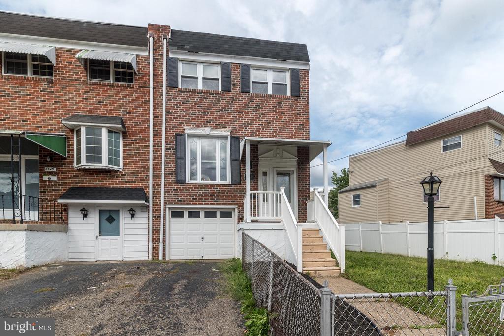 3131 Fairdale Rd