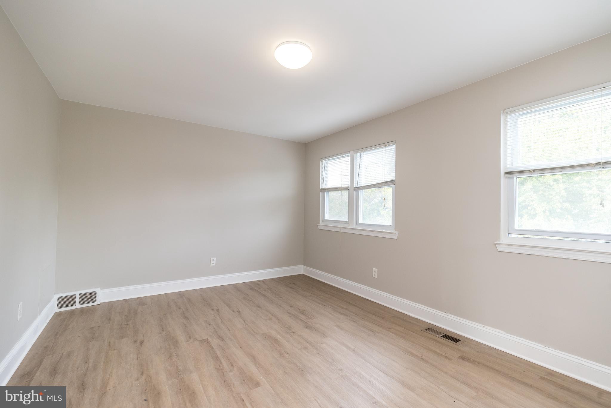 3131 Fairdale Rd