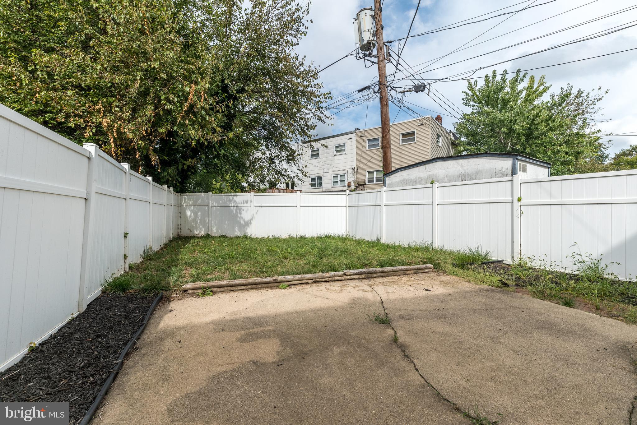 3131 Fairdale Rd