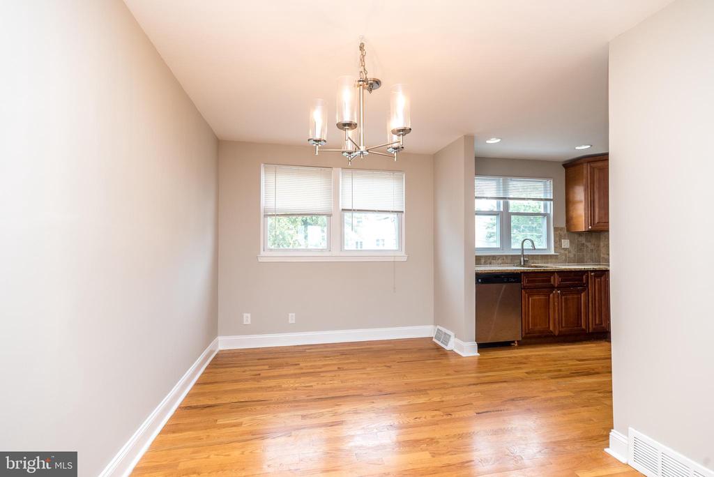 3131 Fairdale Rd