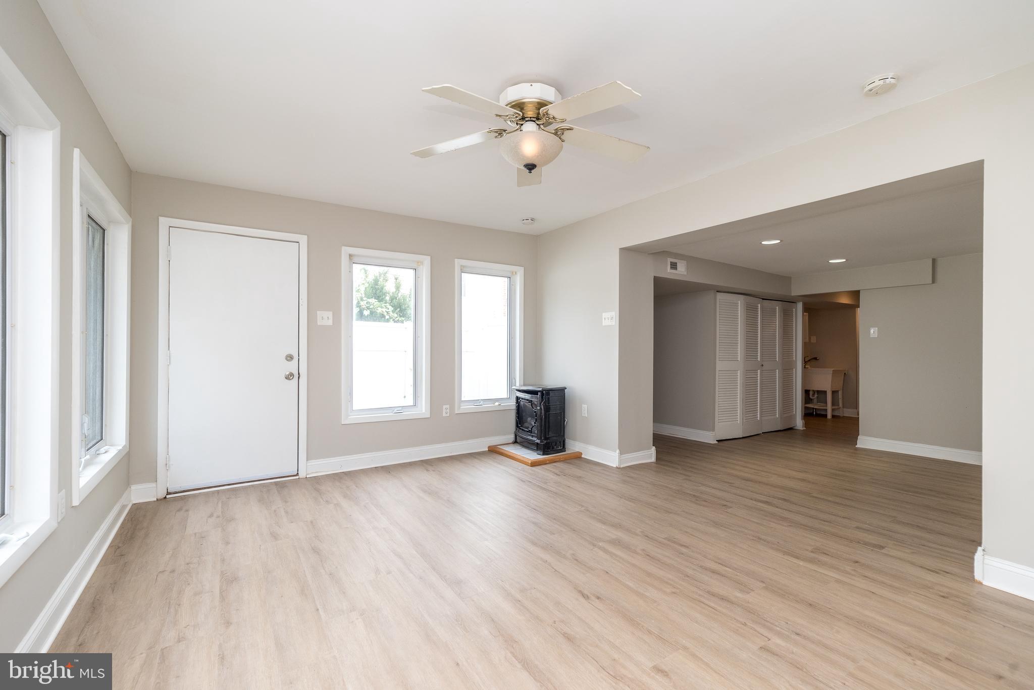3131 Fairdale Rd