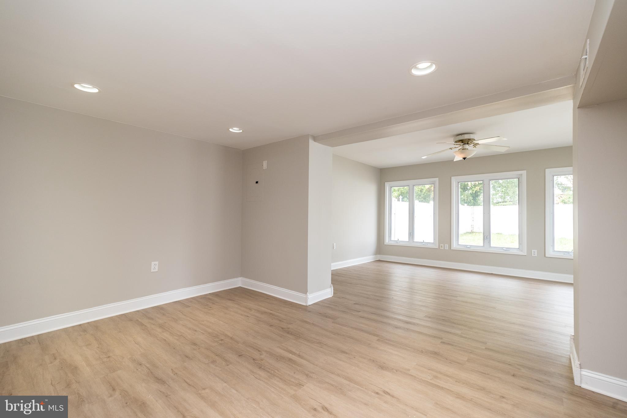 3131 Fairdale Rd