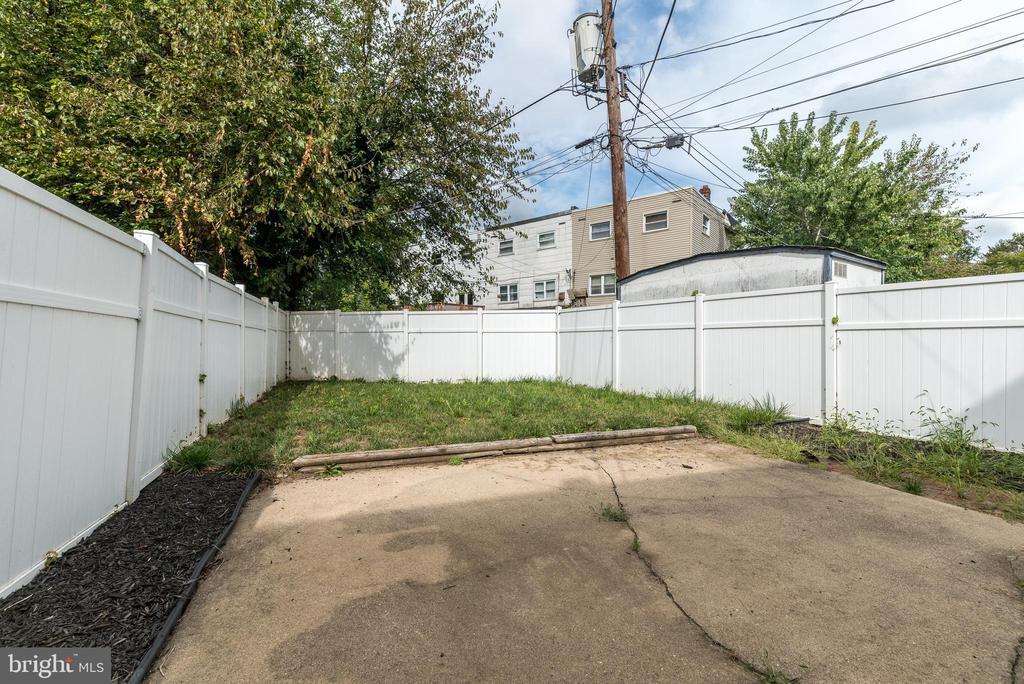 3131 Fairdale Rd